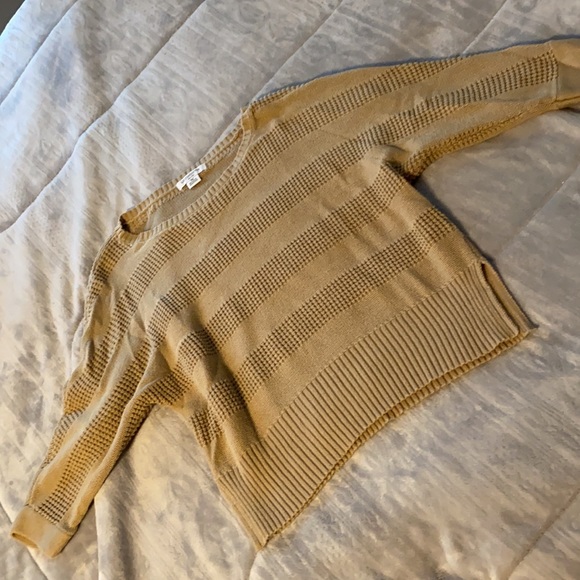 Liz Claiborne Tan Petite Medium Sweater - Picture 3 of 6